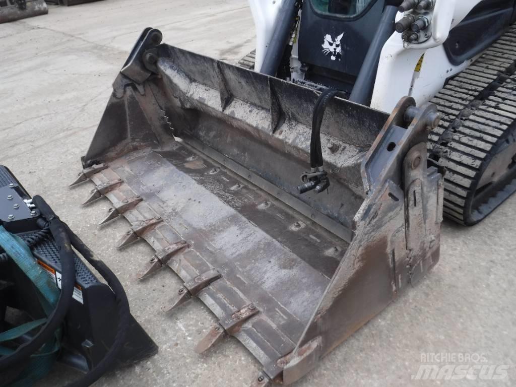 Bobcat T 86 Smykem řízené nakladače
