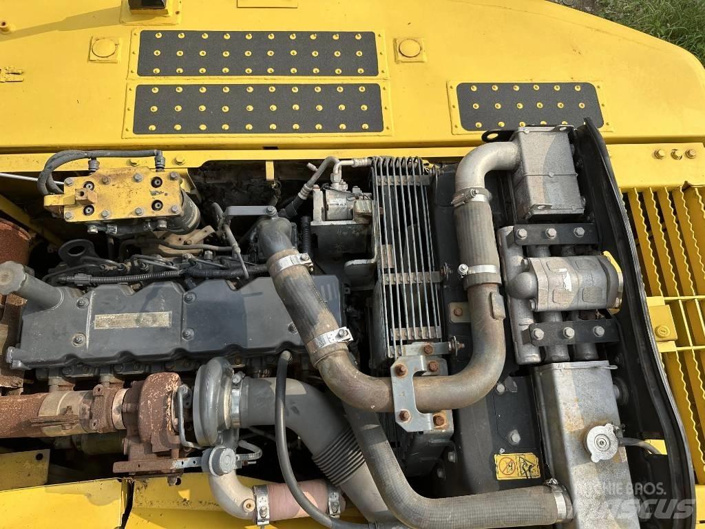 Komatsu PC240-8 Pásová rýpadla