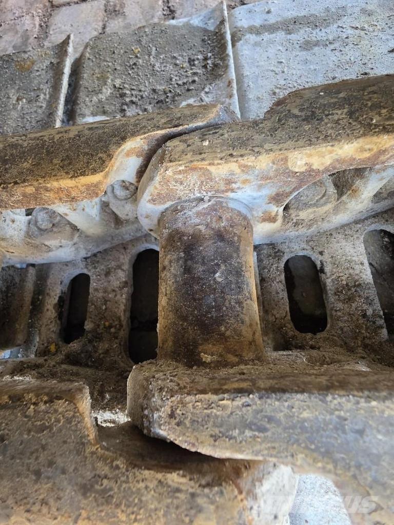 Komatsu PC210LC-8 Pásová rýpadla