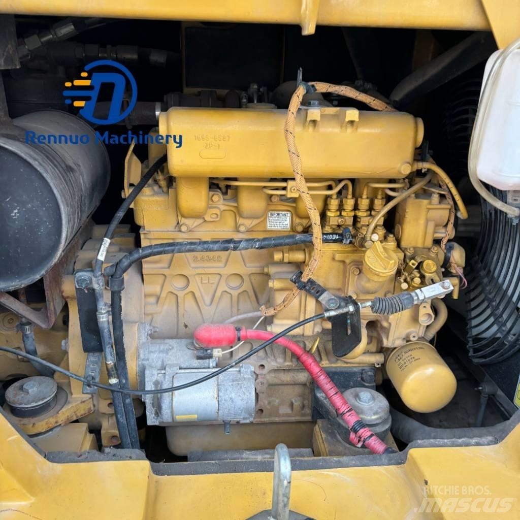 CAT 306E2 Mini rýpadla < 7t