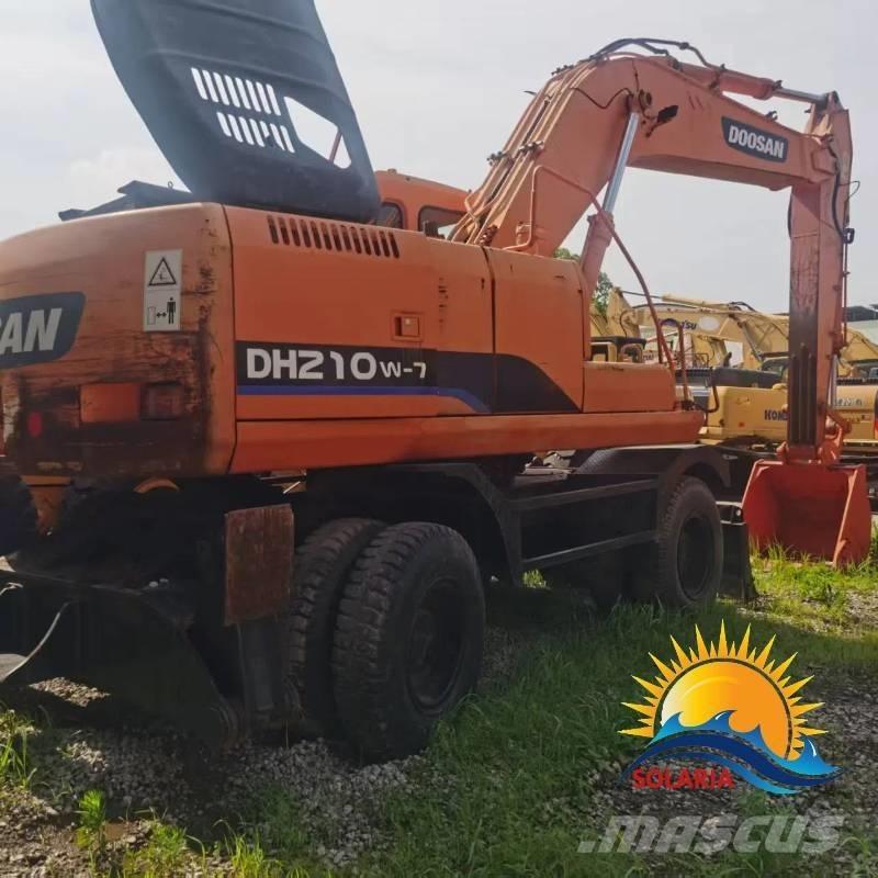 Doosan DH 210 W-7 Kolová rýpadla