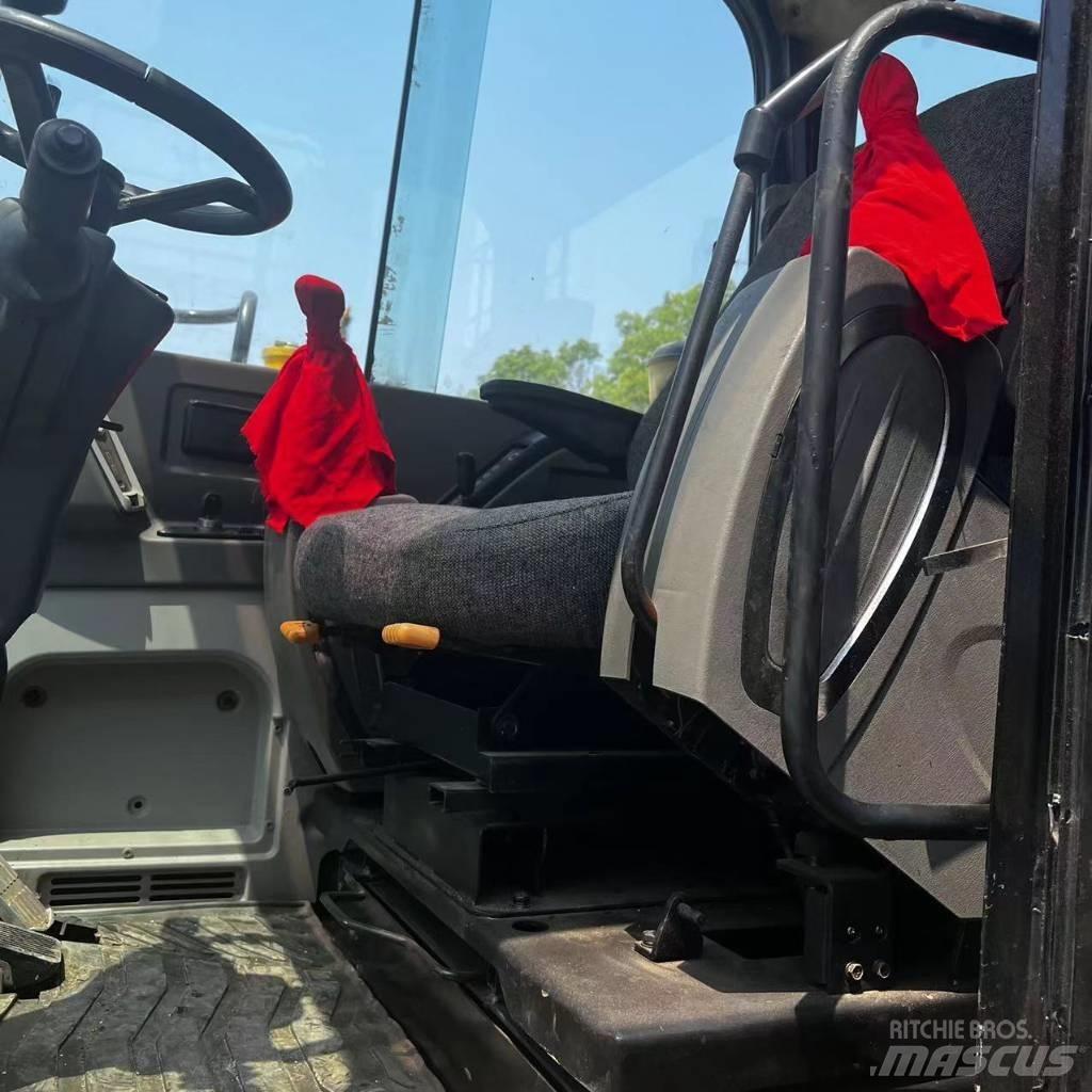 Hyundai R60W-7 Kolová rýpadla