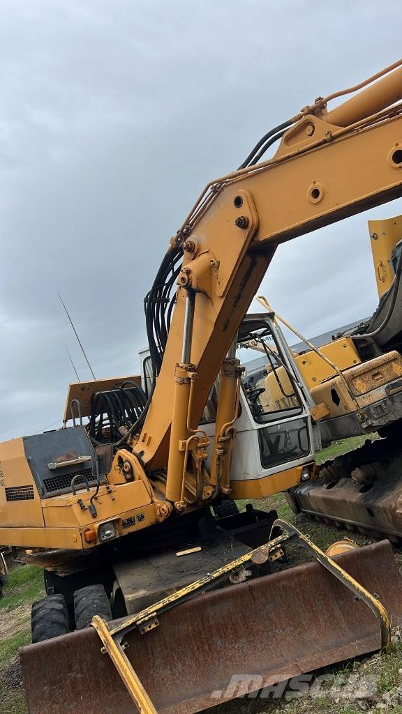 Liebherr A 922 Nápravy