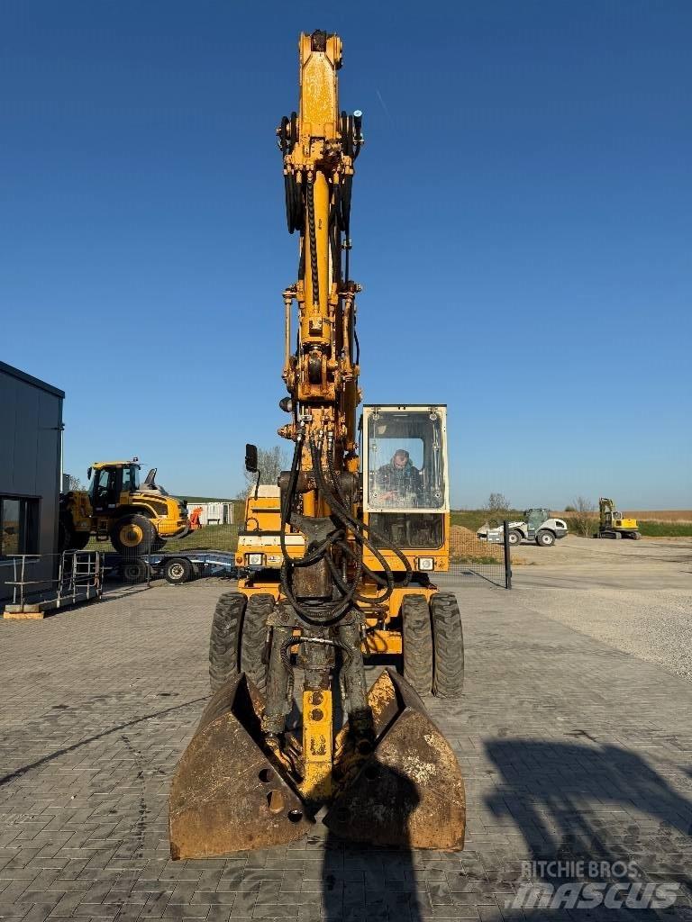 Liebherr A 900 C Kolová rýpadla