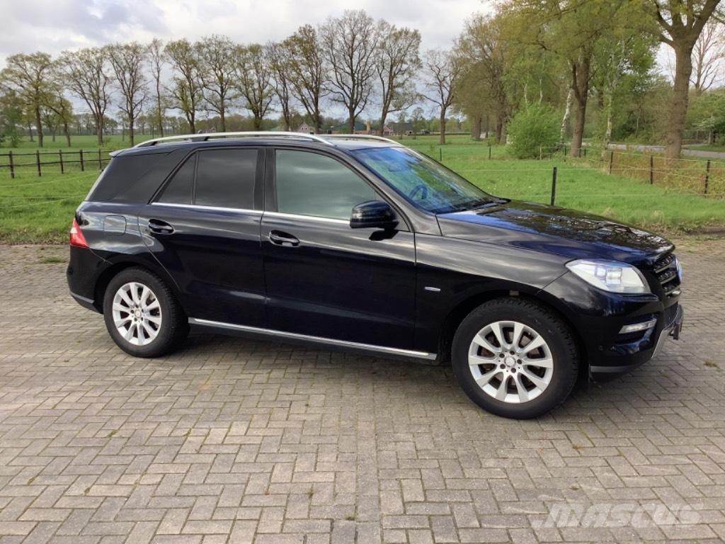Mercedes-Benz ML 350 Terénní vozidla