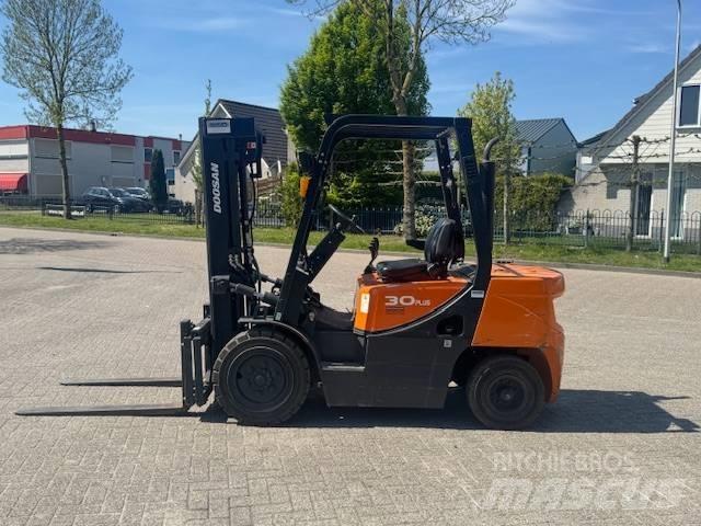 Doosan D30 Plus Dieselové vozíky