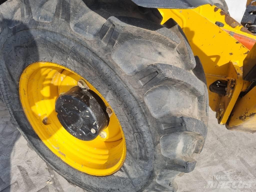 JCB 535-125 Hiviz Teleskopické manipulátory
