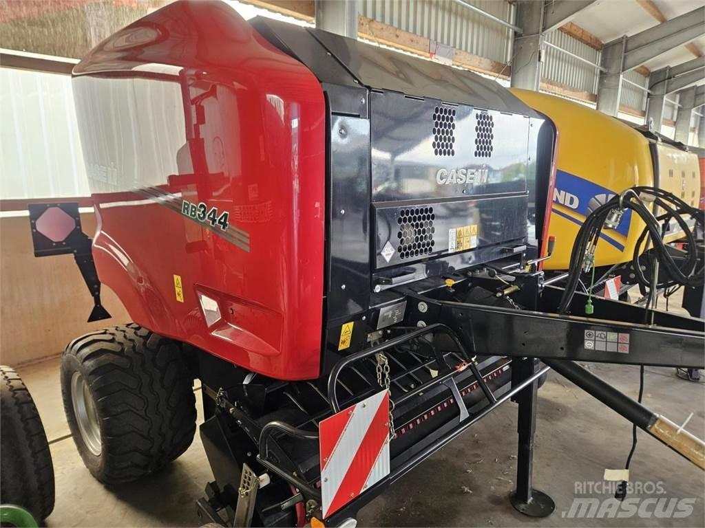 Case IH RB 344 RC Lis na válcové balíky