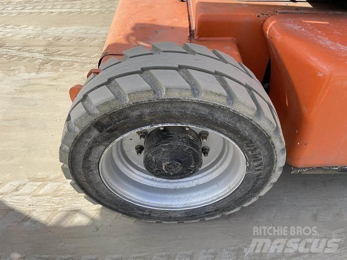 JLG E450AJ Kloubové plošiny