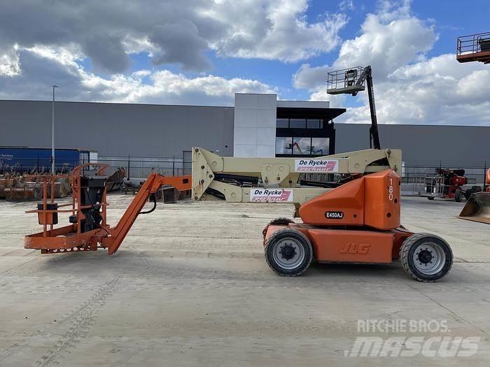 JLG E450AJ Kloubové plošiny