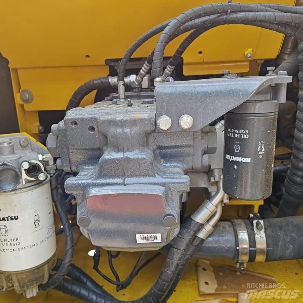 Komatsu PC 200-8 Pásová rýpadla