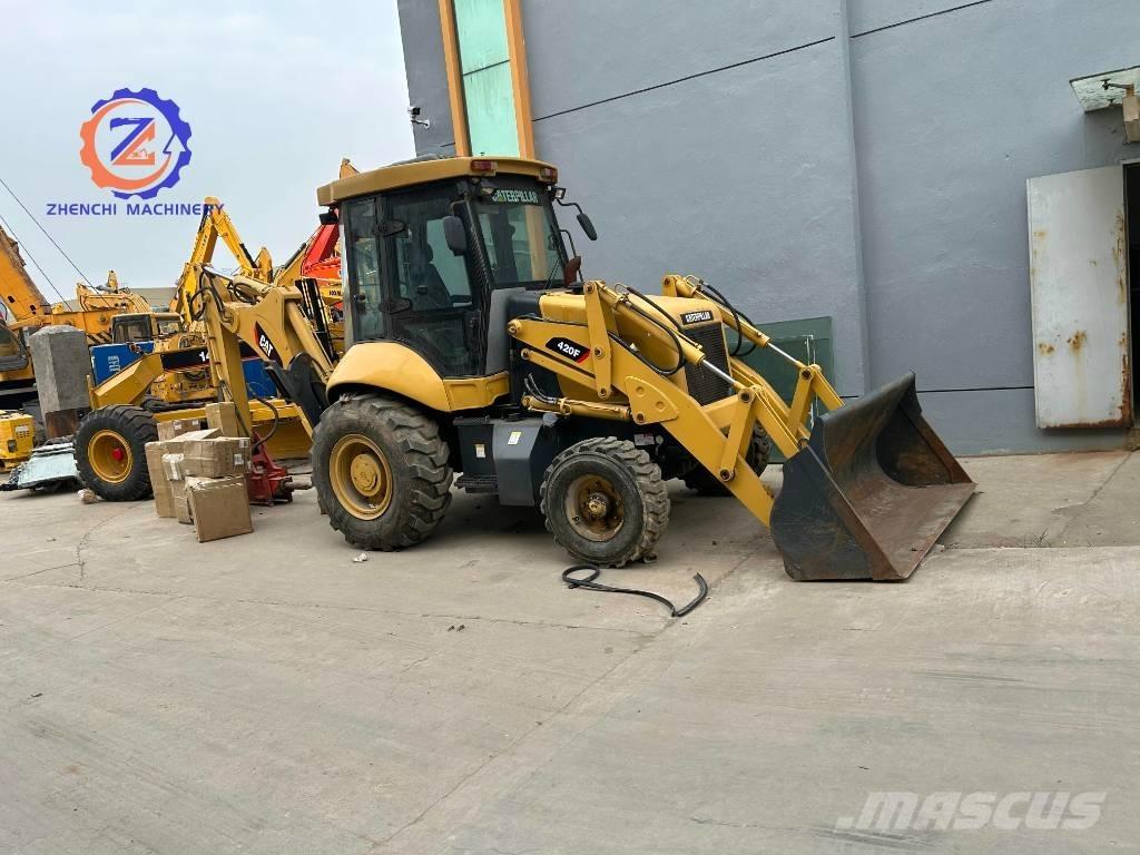 CAT 420 F Rýpadlo-nakladače