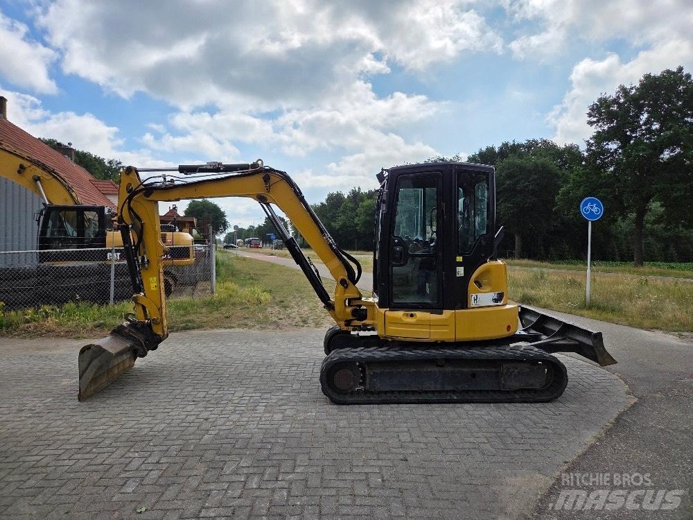 CAT 305E Mini rýpadla < 7t