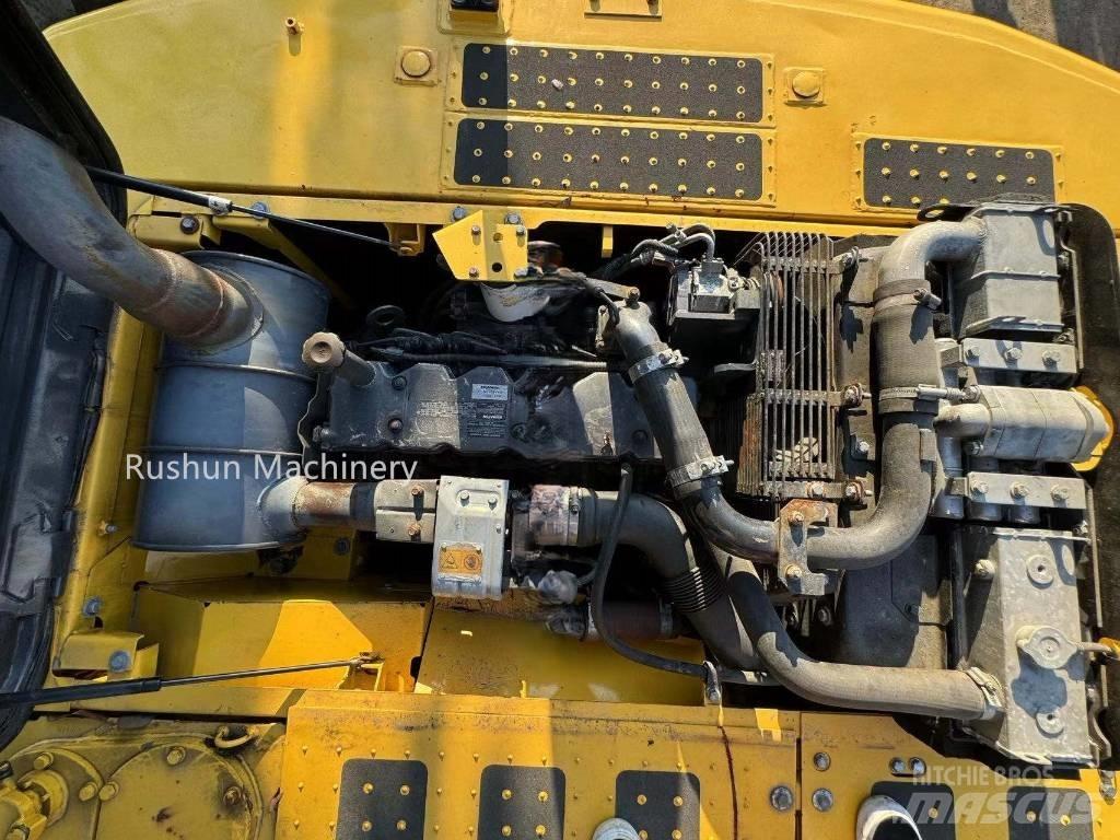 Komatsu PC 200-8 Pásová rýpadla