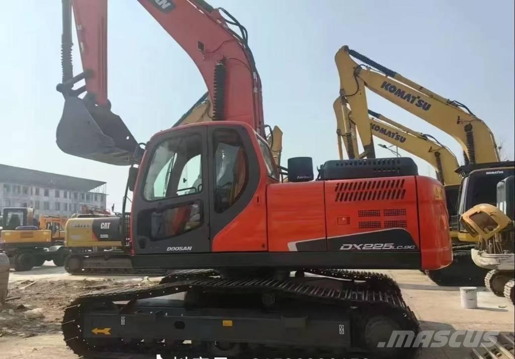 Doosan DX 225 LC Pásová rýpadla