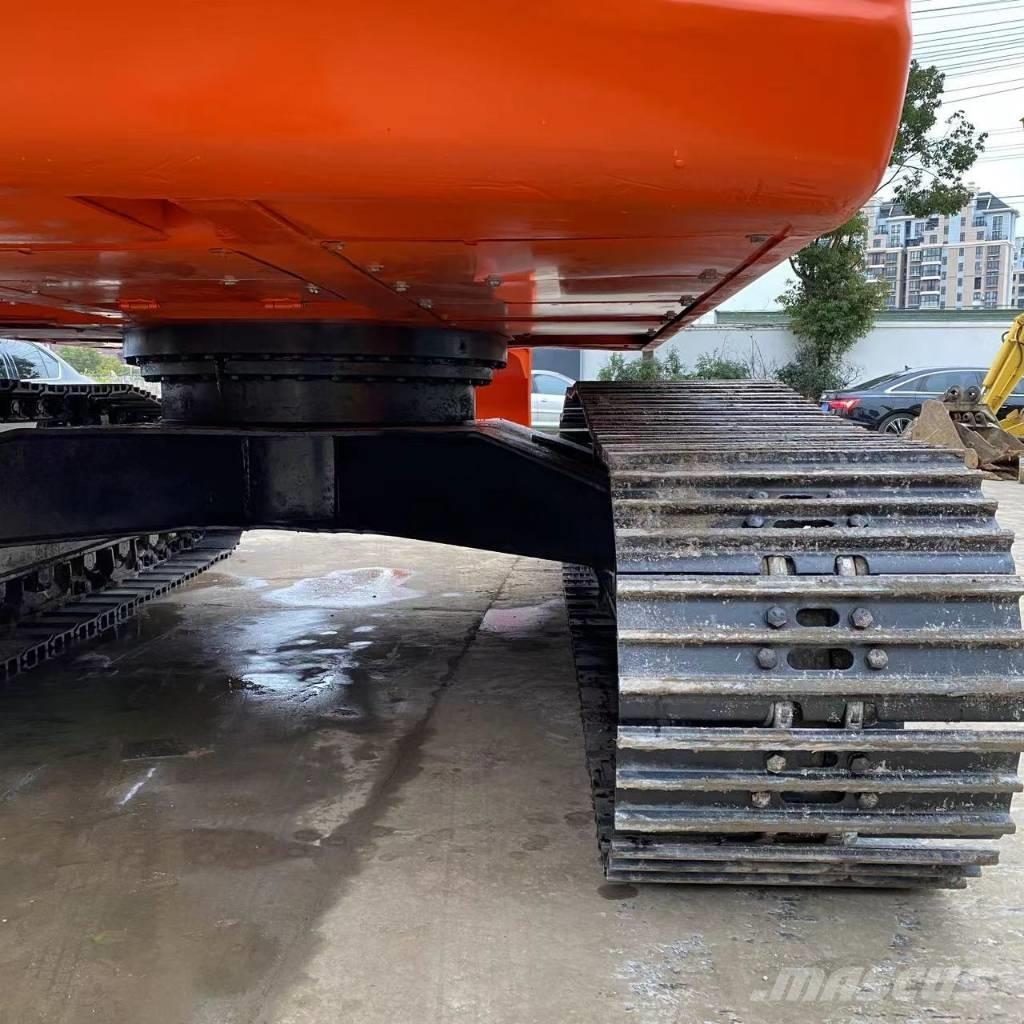 Doosan DX 225 LC Pásová rýpadla