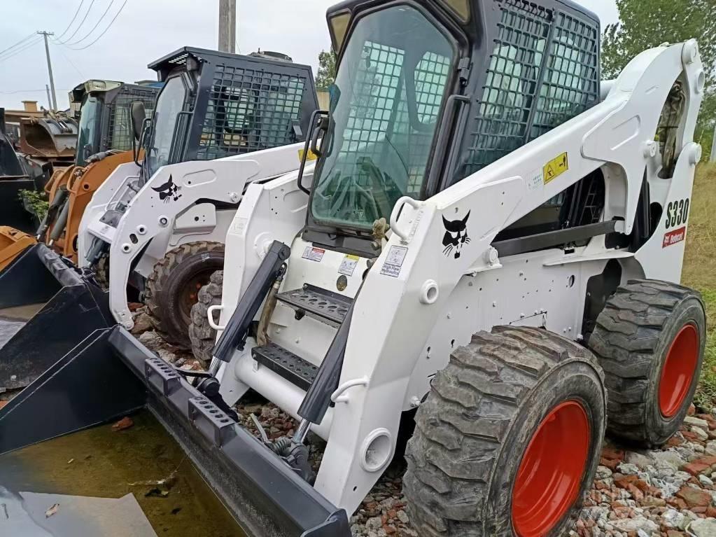 Bobcat S 330 Smykem řízené nakladače