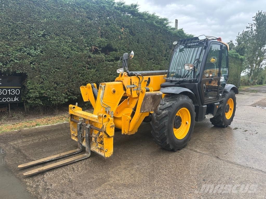 JCB 533-105 Teleskopické manipulátory