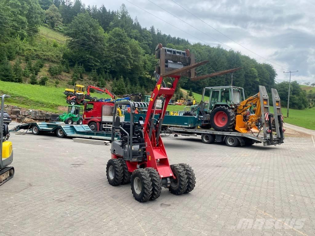 Weidemann 1140 Kolové nakladače