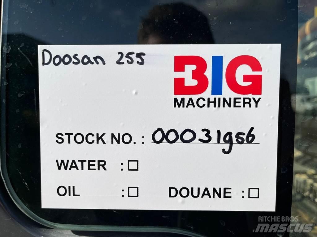 Doosan DX255LC-3 Pásová rýpadla