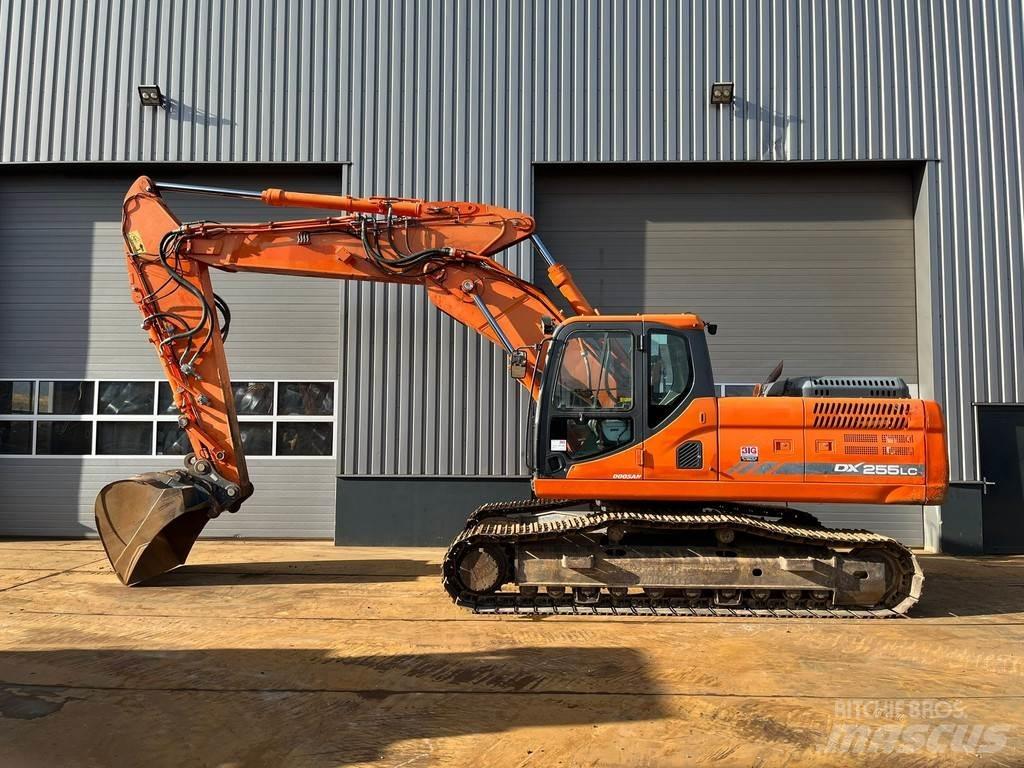 Doosan DX255LC-3 Pásová rýpadla