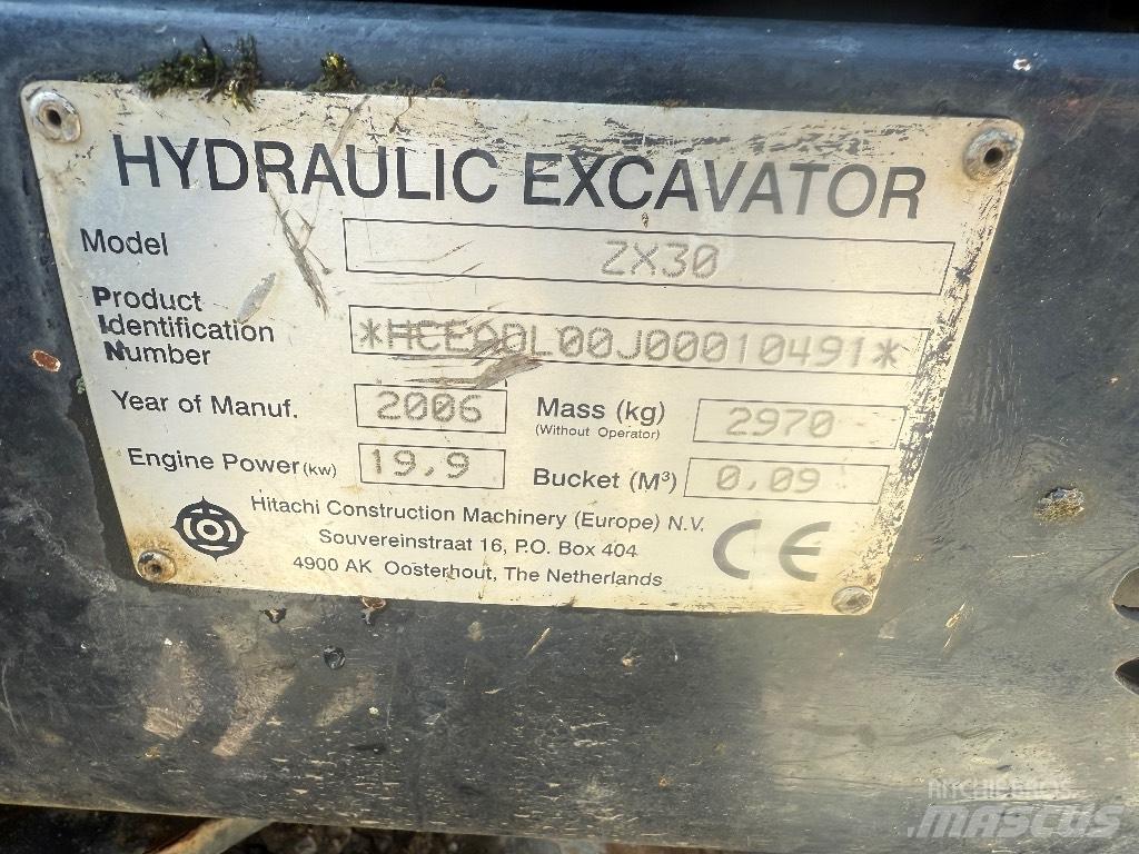 Hitachi ZX30 Mini rýpadla < 7t