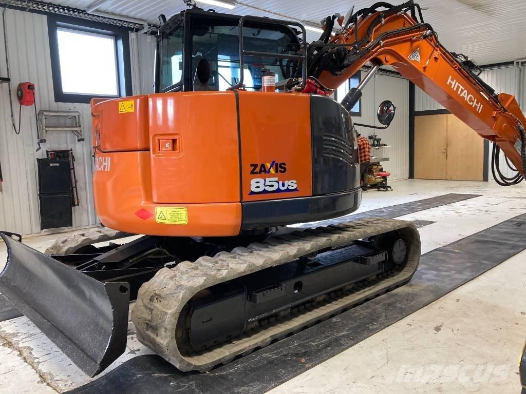 Hitachi ZX 85 US-6 Midi rýpadla 7t - 12t