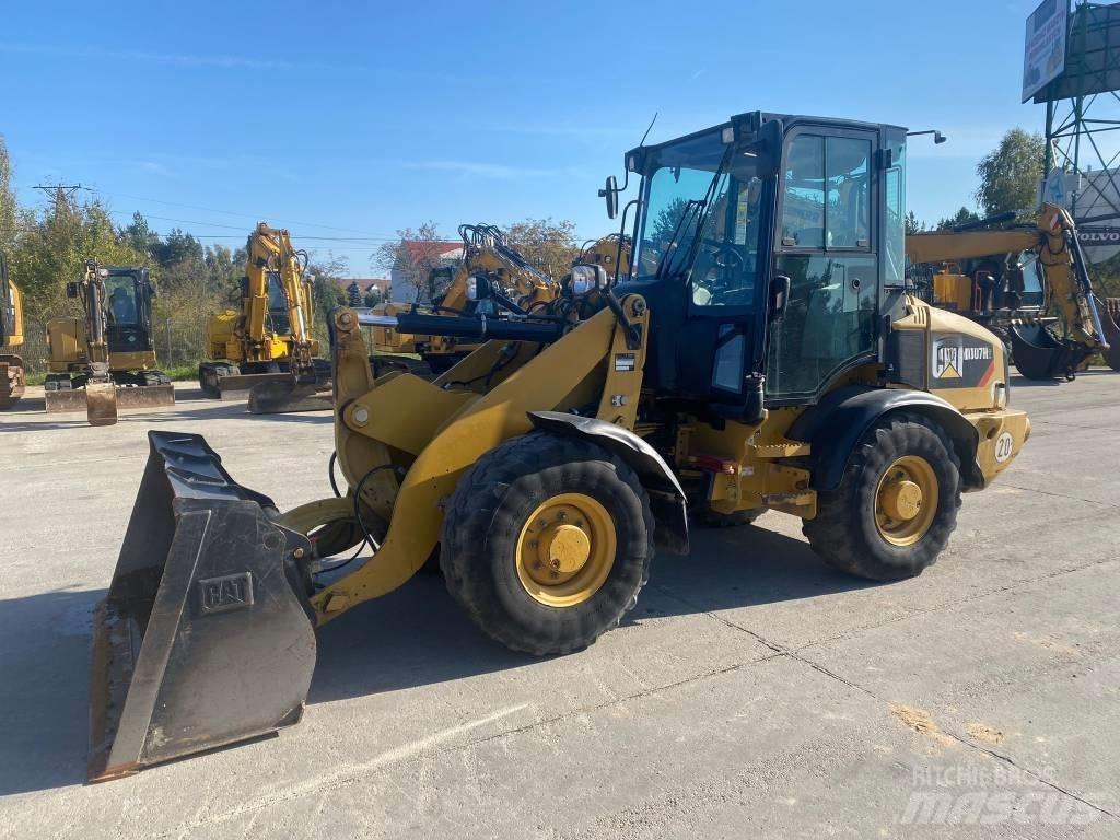 CAT 907 H 2 Kolové nakladače