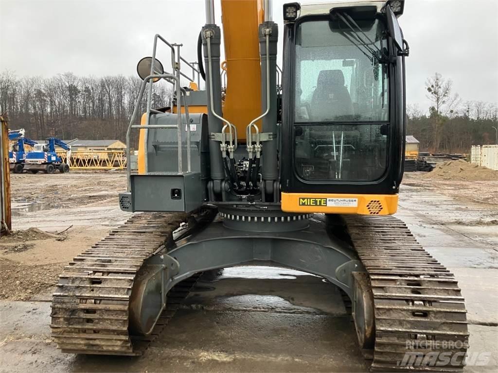 Liebherr R924 Pásová rýpadla