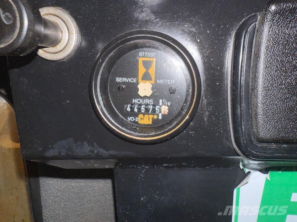 CAT 988 F II Kolové nakladače