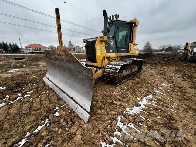 Komatsu D 41 E Pásové dozery