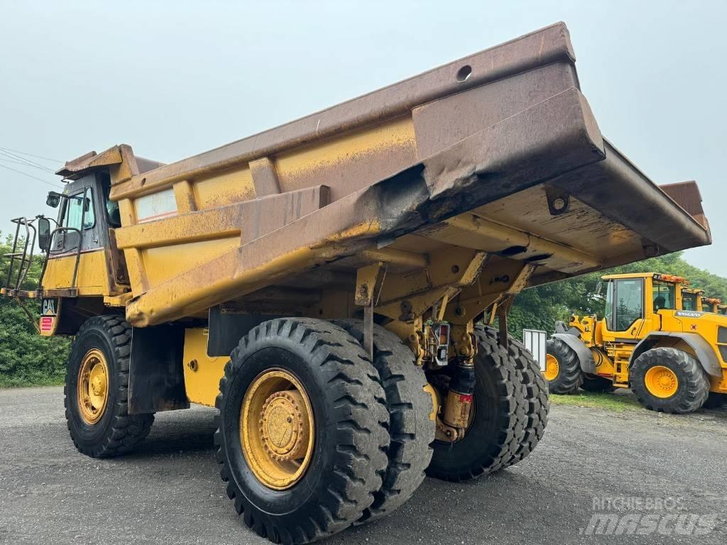 CAT 771 D Pevné dempry