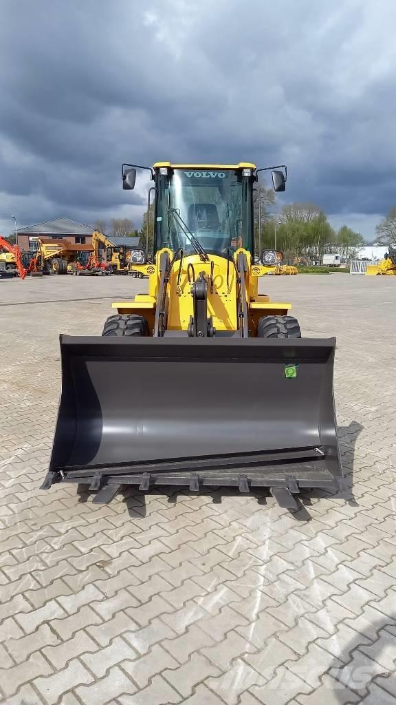 Volvo L 30 G Kolové nakladače