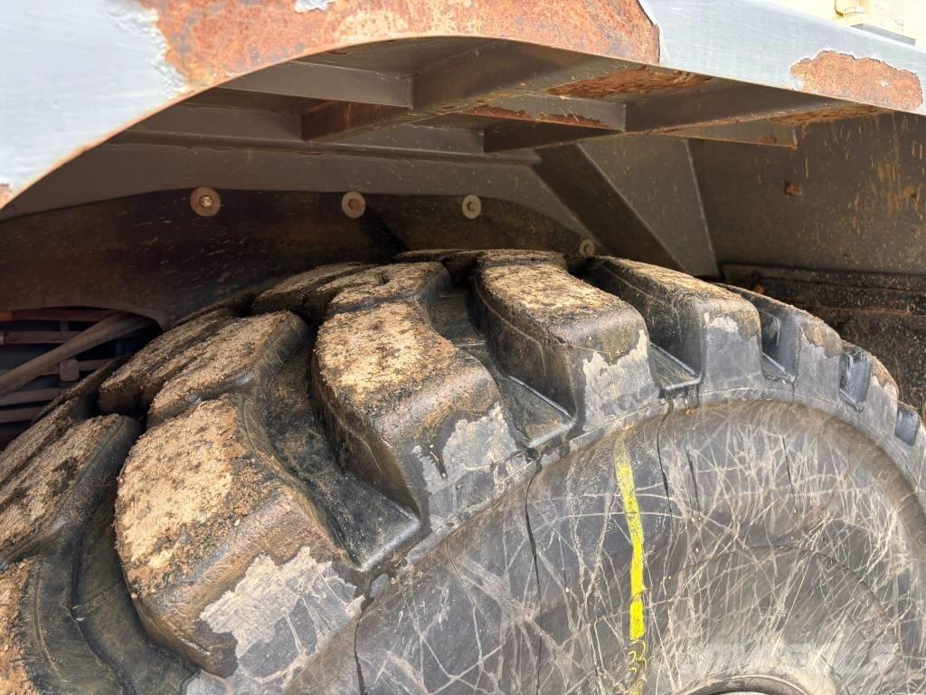 Terex TA 400 Kloubové dempry