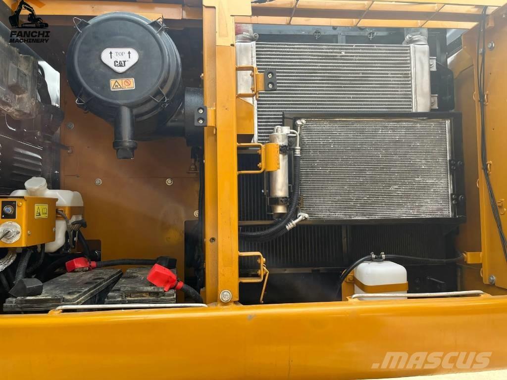 CAT 320D Midi rýpadla 7t - 12t