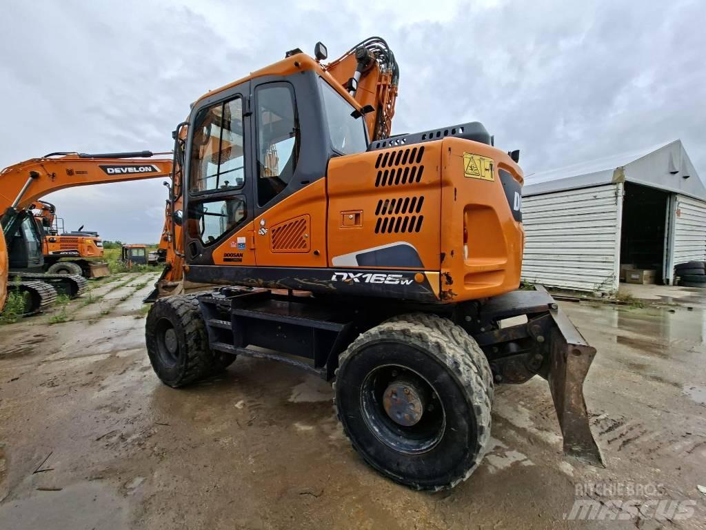 Doosan DX165W-5 Kolová rýpadla