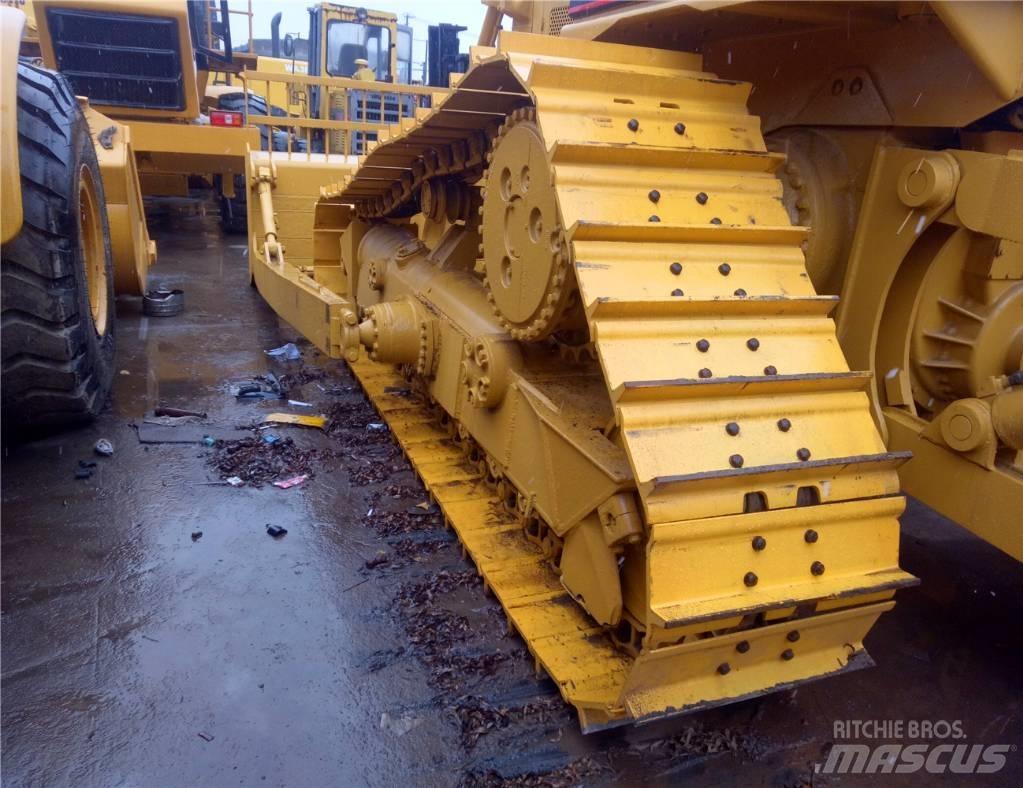 CAT D 7 R Pásové dozery