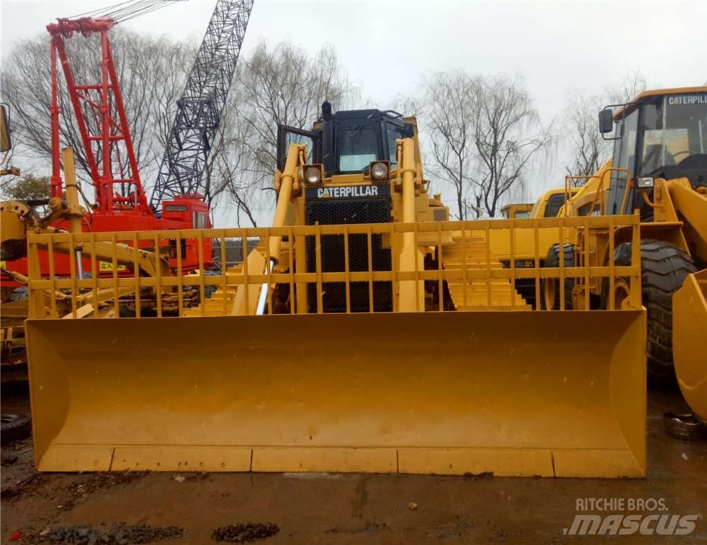 CAT D 7 R Pásové dozery