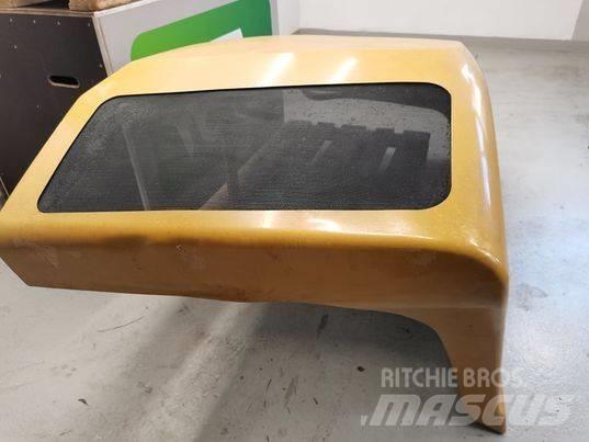 CAT TH 336B bonnet Kabiny a interiér
