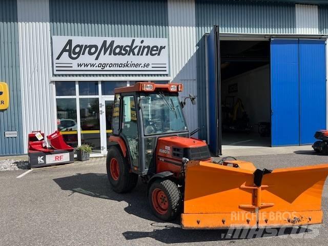 Kubota ST 30 Kompaktní traktory