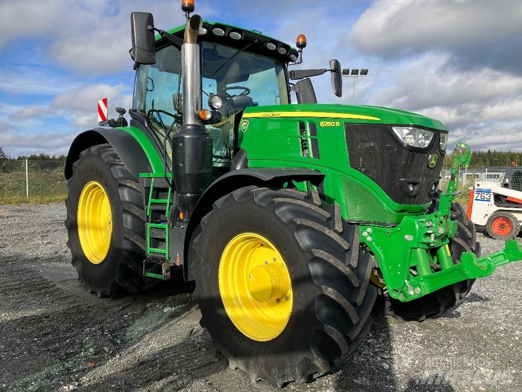 John Deere 6250 R Traktory