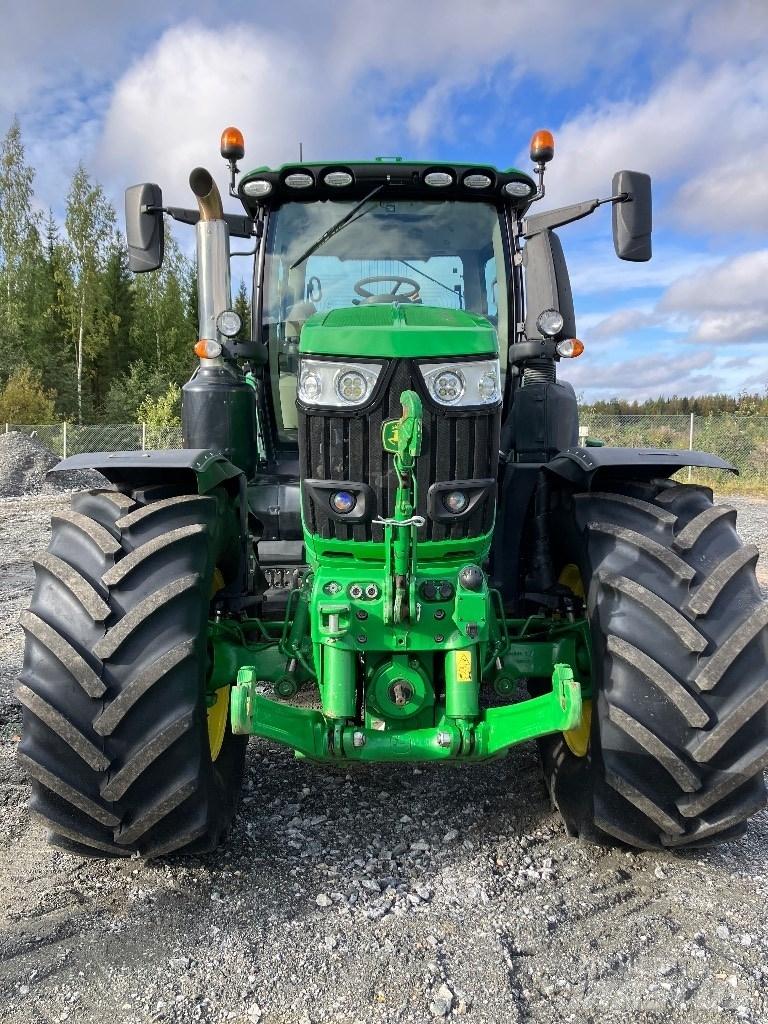 John Deere 6250 R Traktory