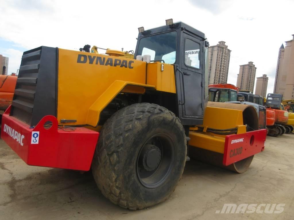 Dynapac CA 30 D Tahačové válce