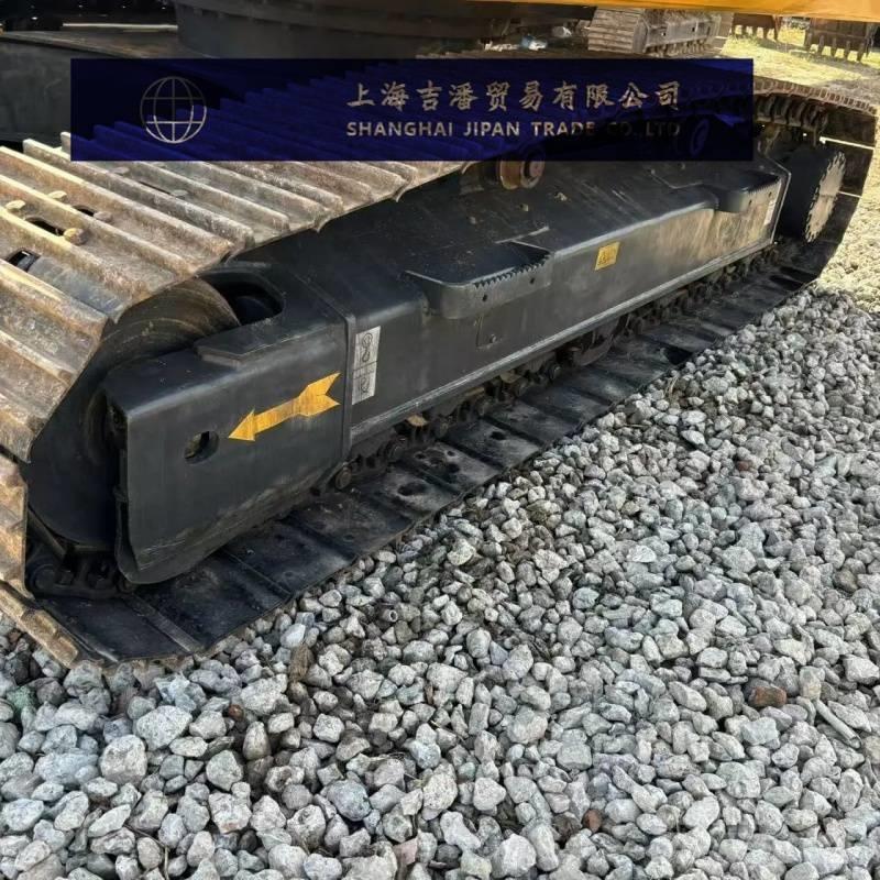 Komatsu PC 200 Pásová rýpadla