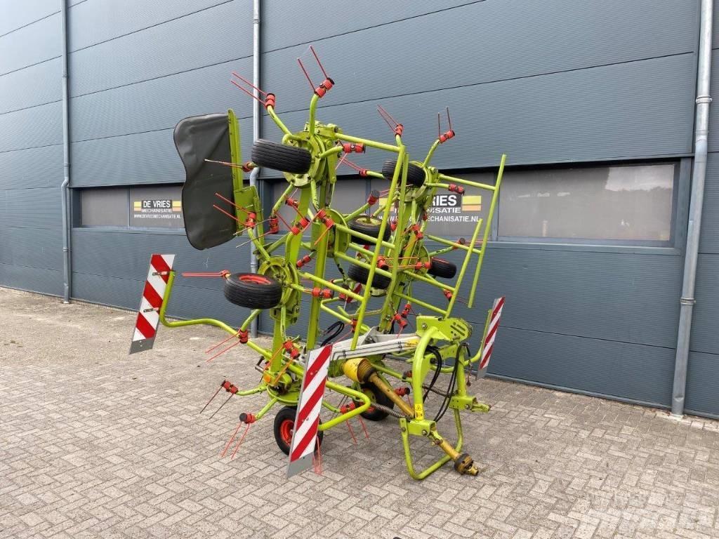 CLAAS Volto 870 Obraceče a shrabovače sena