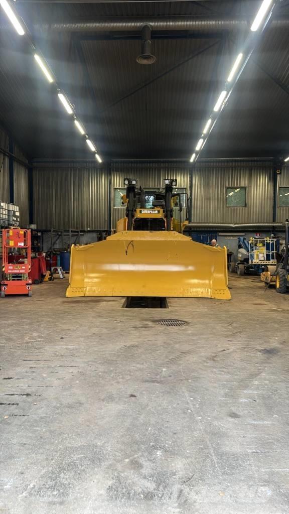 CAT D 8 T Pásové dozery