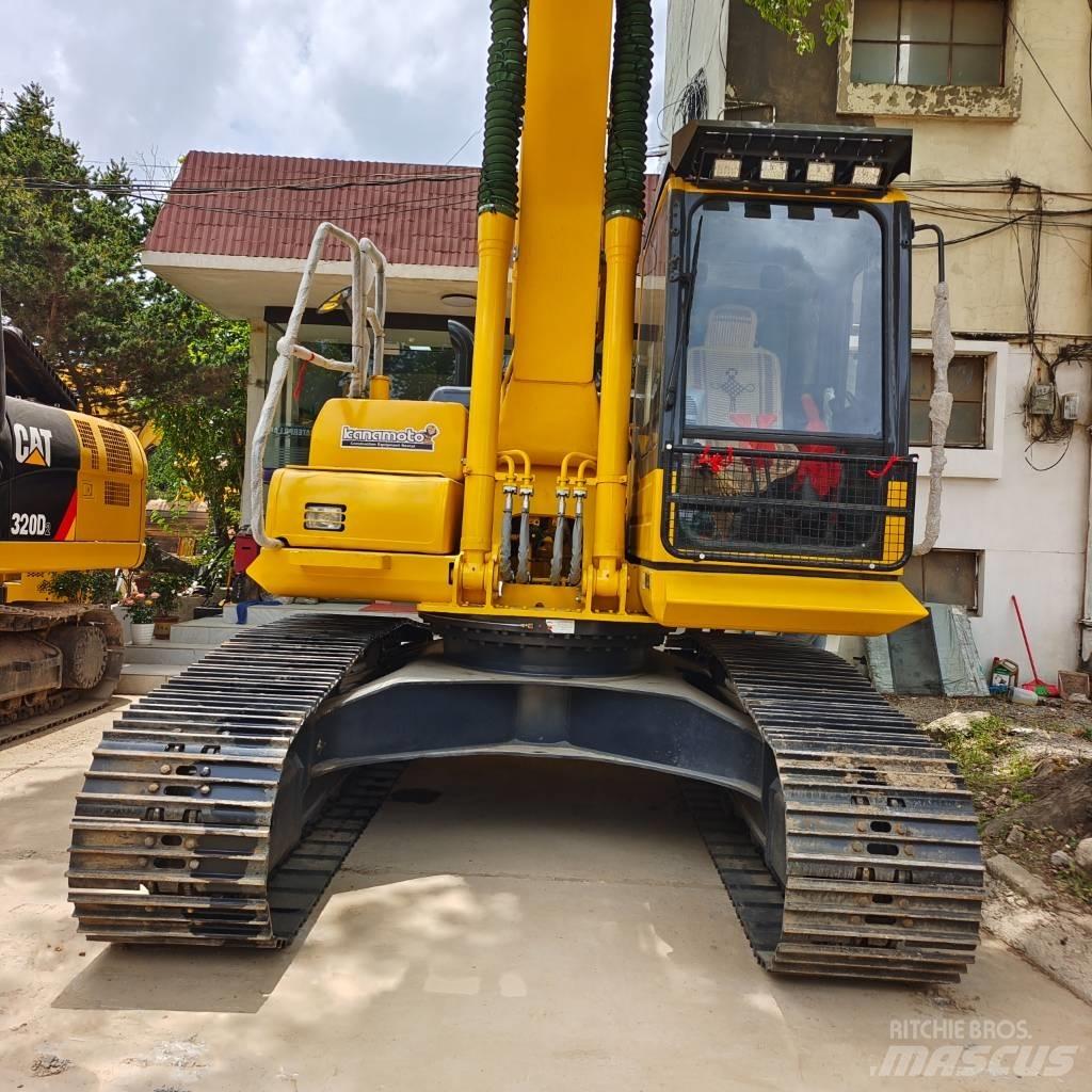 Komatsu PC 200 Pásová rýpadla