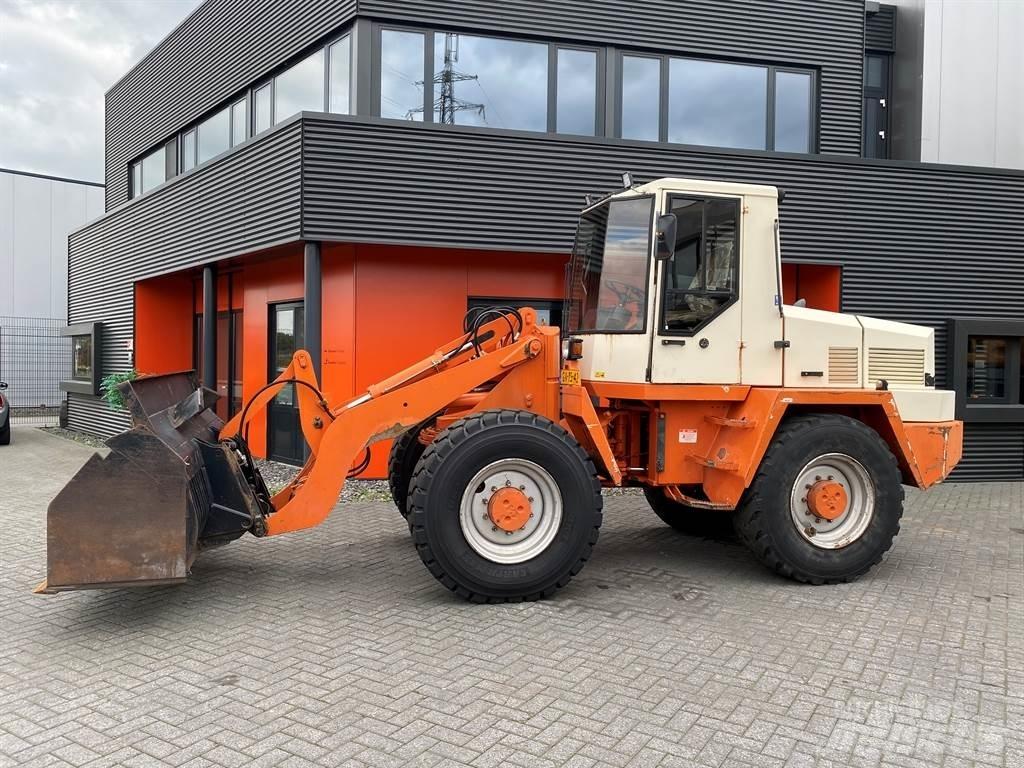 Schaeff SKS 661 Kolové nakladače