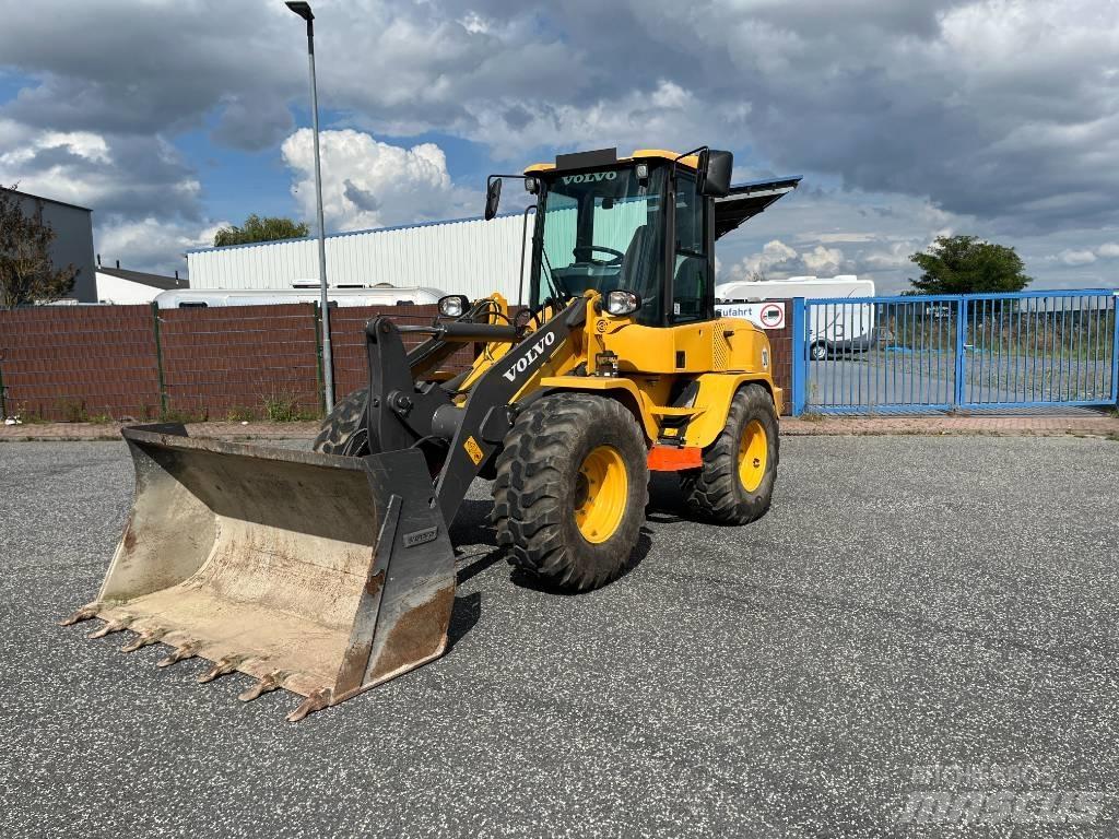 Volvo L 35 GS Smykem řízené nakladače