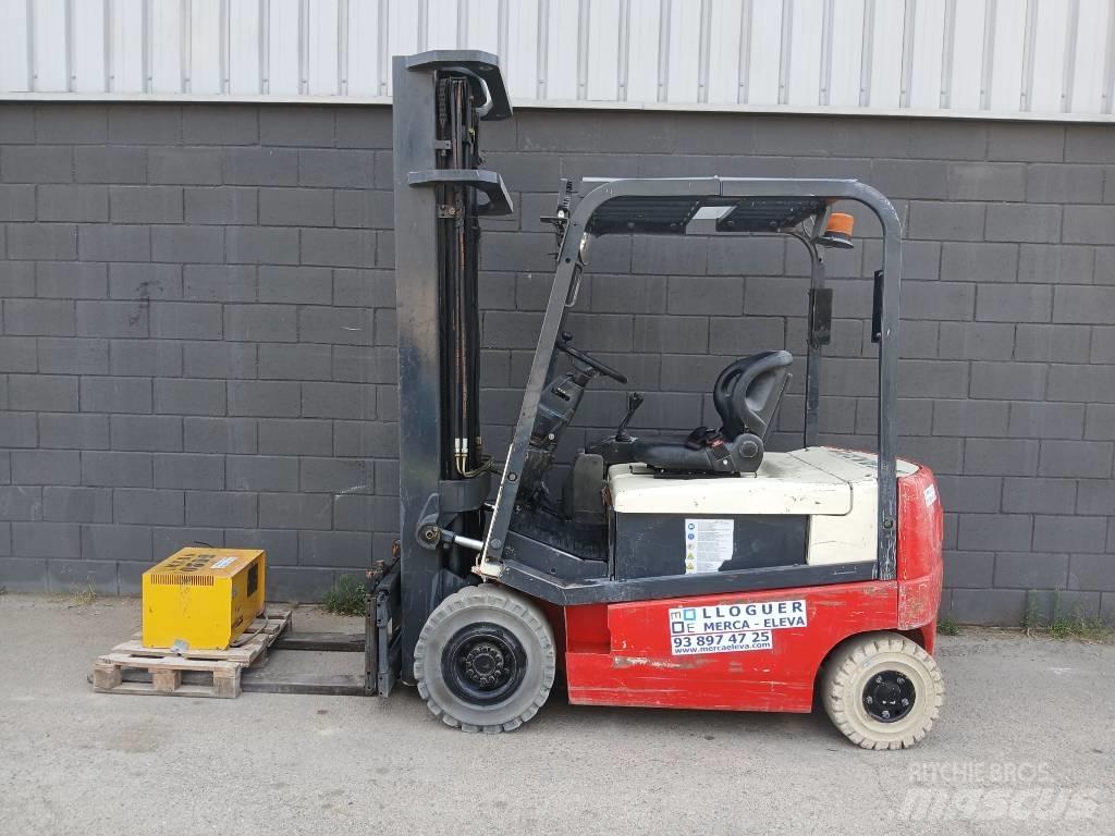 Nissan Q02 L 25 CU Akumulátorové vozíky
